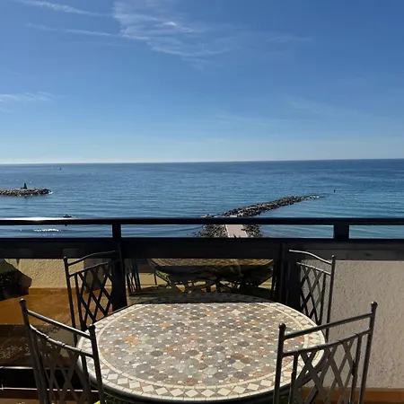 Apartament Skol *