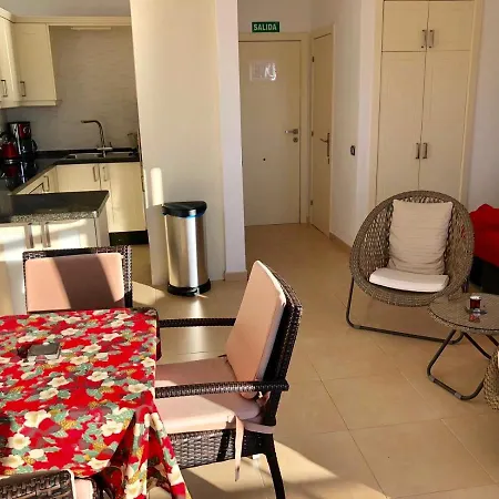 Apartament Skol *